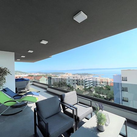 Lux Penthouse Panoramic View With Jacuzzi Lägenhet Makarska Exteriör bild