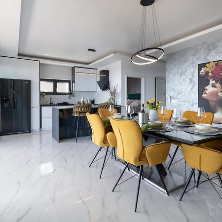 Lux Penthouse Panoramic View With Jacuzzi Lägenhet Makarska Exteriör bild
