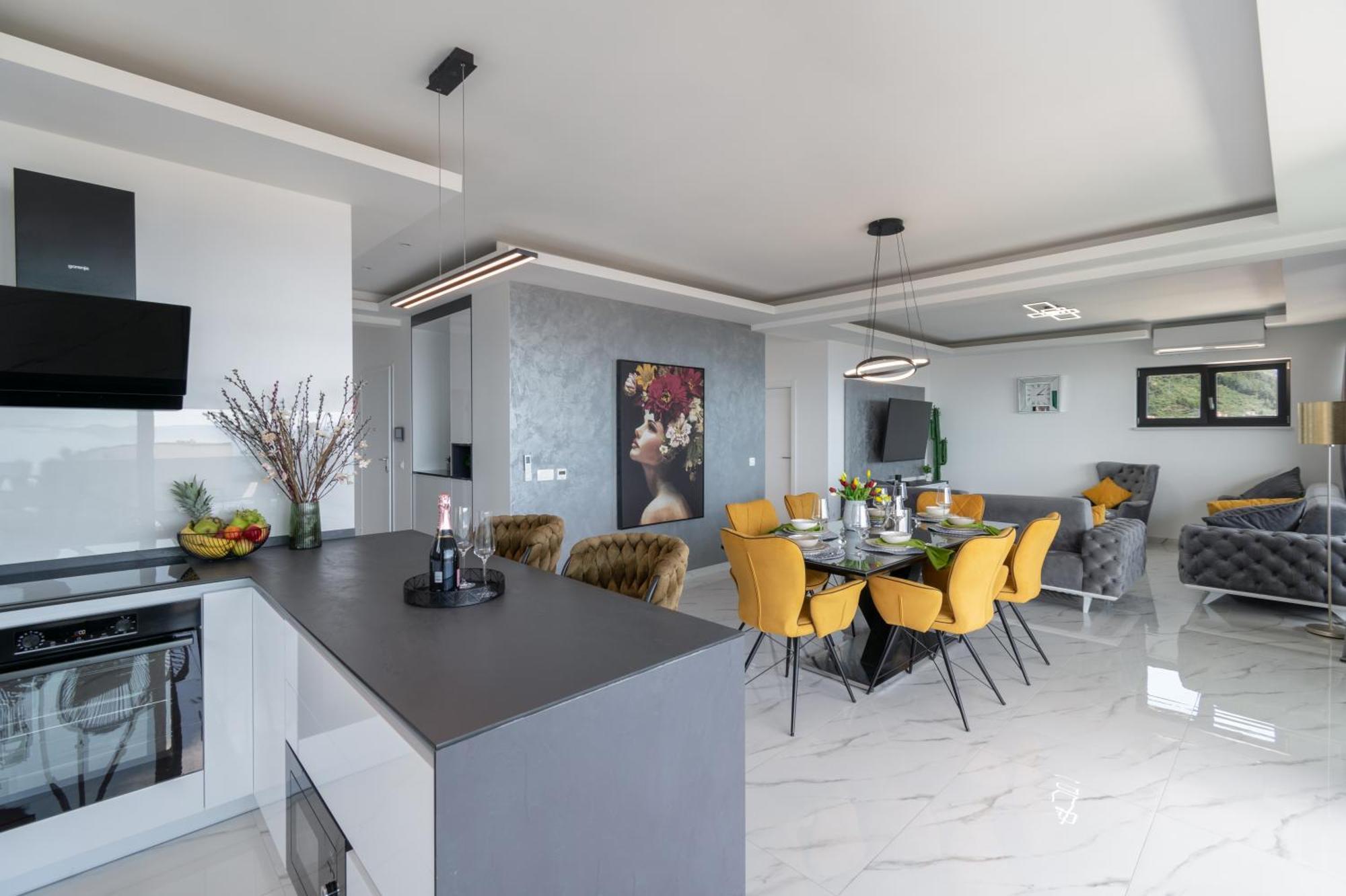 Lux Penthouse Panoramic View With Jacuzzi Lägenhet Makarska Exteriör bild