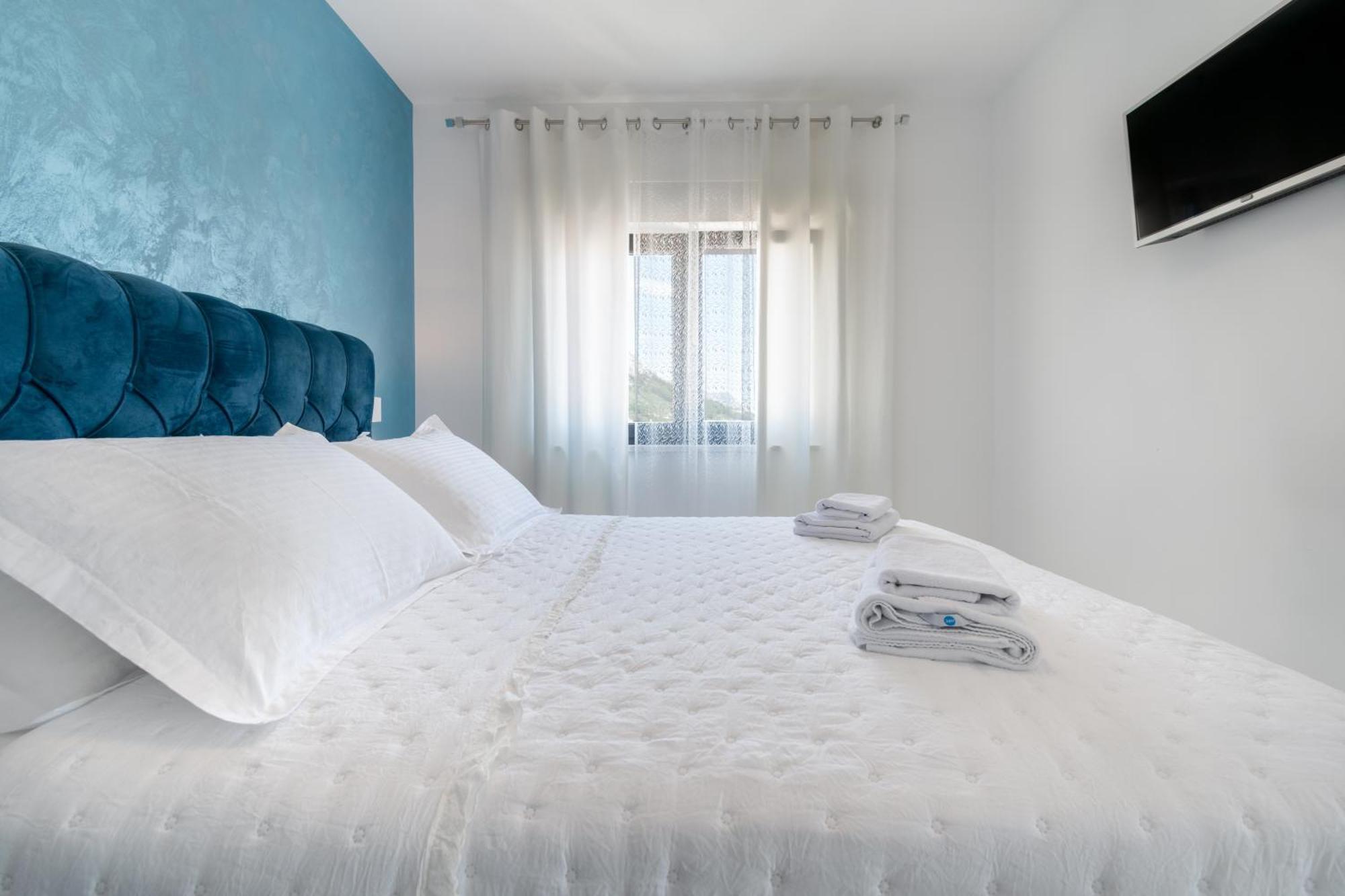 Lux Penthouse Panoramic View With Jacuzzi Lägenhet Makarska Exteriör bild