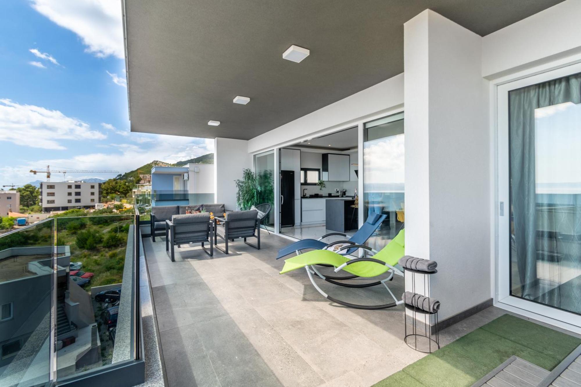 Lux Penthouse Panoramic View With Jacuzzi Lägenhet Makarska Exteriör bild